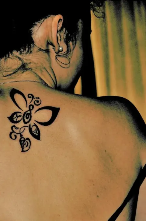 Letizia - Butterfly letters