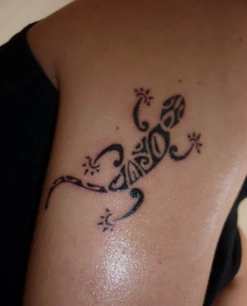 Arturo - Lucky lizard: real inked placement tattoo photo thumbnail