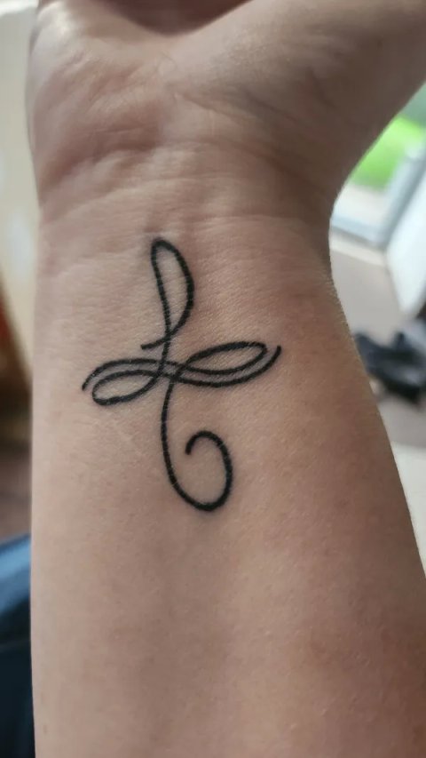 Bobbie - LT infinity: real inked placement tattoo photo thumbnail