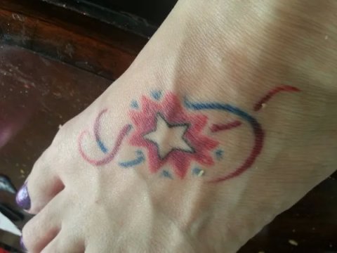 Dionne - Shooting star: real inked placement tattoo photo thumbnail
