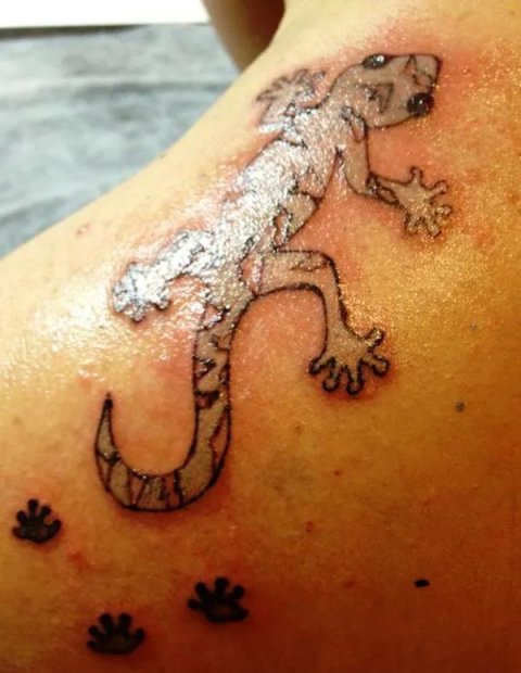 Domenica - Silver gecko: real inked placement tattoo photo thumbnail