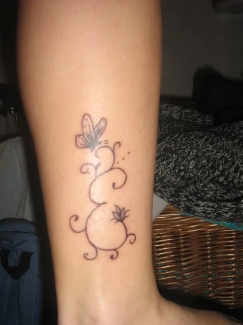 Elena - E con farfalla e fiore: real inked placement tattoo photo thumbnail