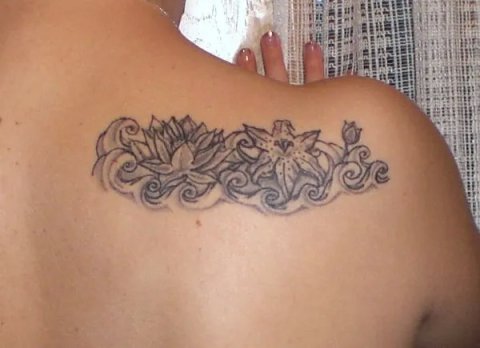 Elisa - Flowers and waves: real inked placement tattoo photo thumbnail