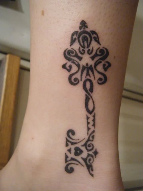 Meaghan - Passe-partout: real inked placement tattoo photo thumbnail